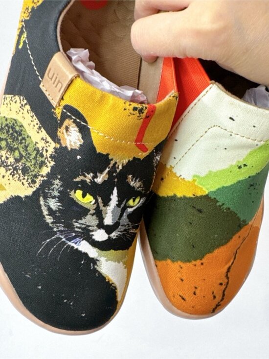 Men’s Size 7 UIN Black Cat Canvas Slip-On Art Travel Shoes main image 12